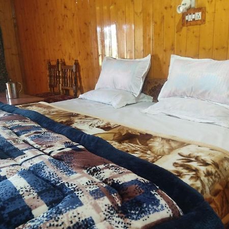 Roseland Cottage , Gulmarg Exterior photo